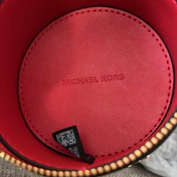 Michael Kors Small Leather Jewelry Case Red - Picture 7 of 9